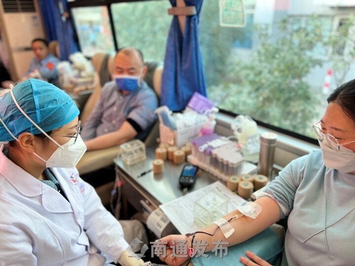 【南通發(fā)布】共計獻(xiàn)血3萬多毫升！緩解血液庫存壓力，中集環(huán)科組織職工愛心獻(xiàn)血